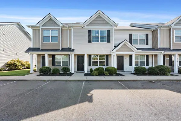 1420 Orange Ct, Murfreesboro, TN 37130