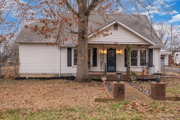 112 Main St W, Wartrace, TN 37183