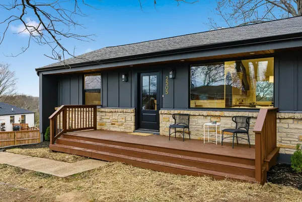 2505 Shadow Ln, Nashville, TN 37216