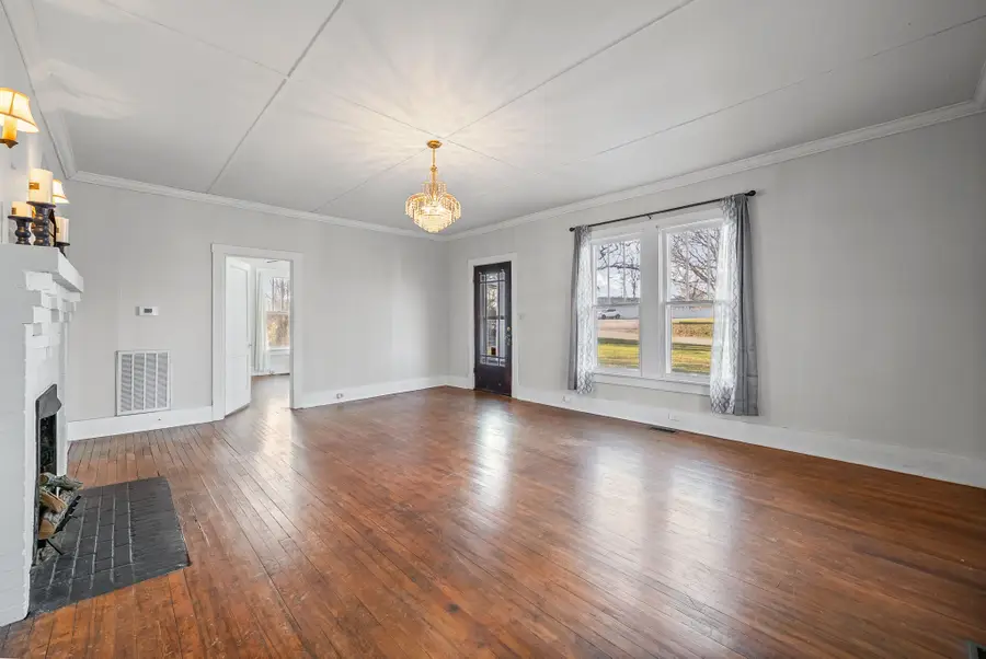 106 Cedar St, Dover, TN 37058 - Image #3