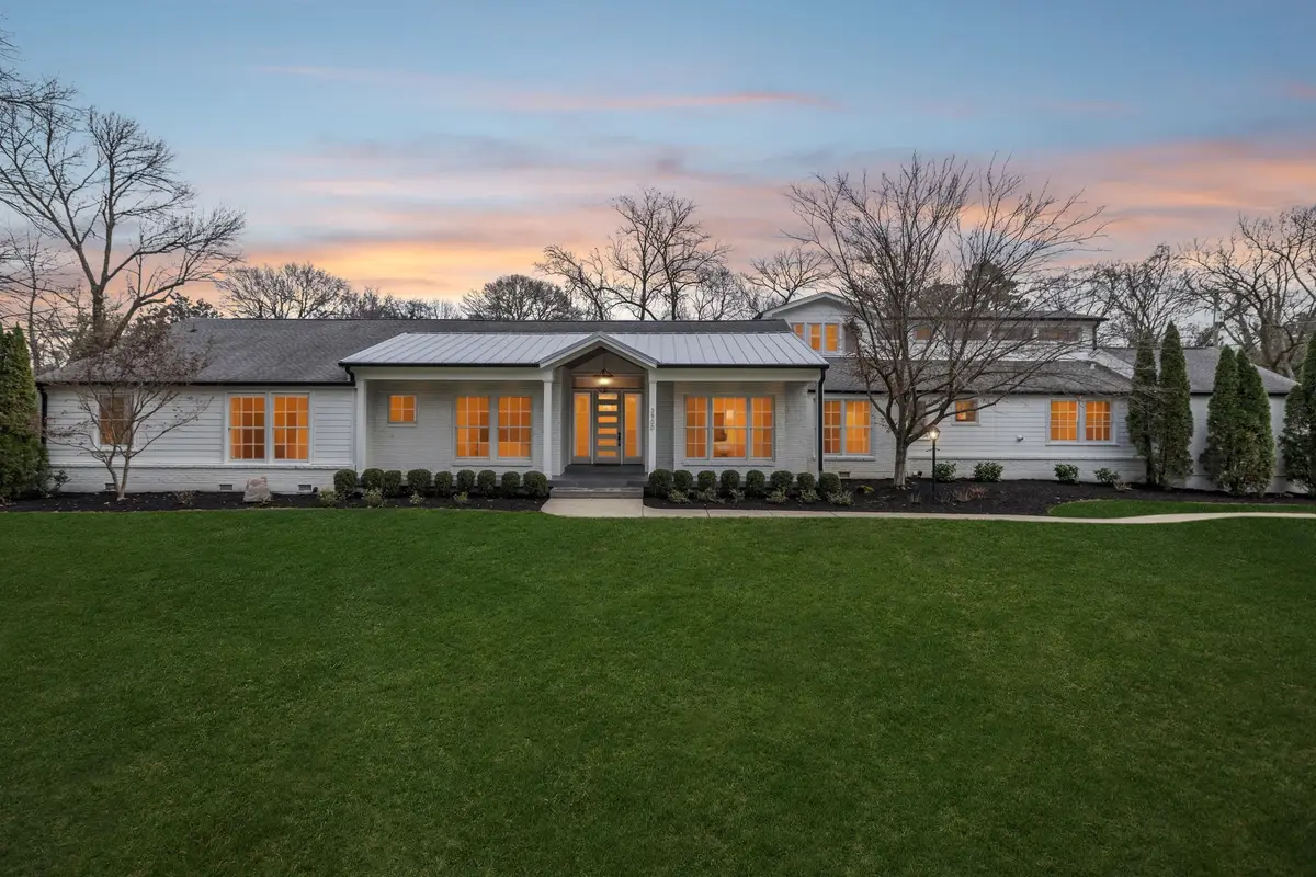 3900 Crestridge Dr, Nashville, TN 37204 - Image #1