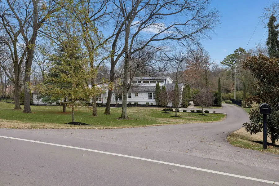 3900 Crestridge Dr, Nashville, TN 37204 - Image #3