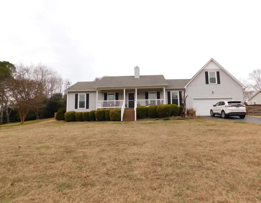 215 Elliott Ct, Columbia, TN 38401 - Image #2