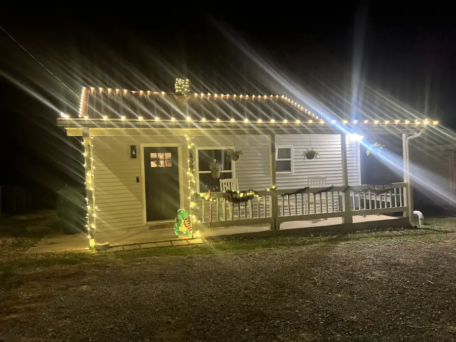 4029 Brown St, Westmoreland, TN 37186 - Image #2