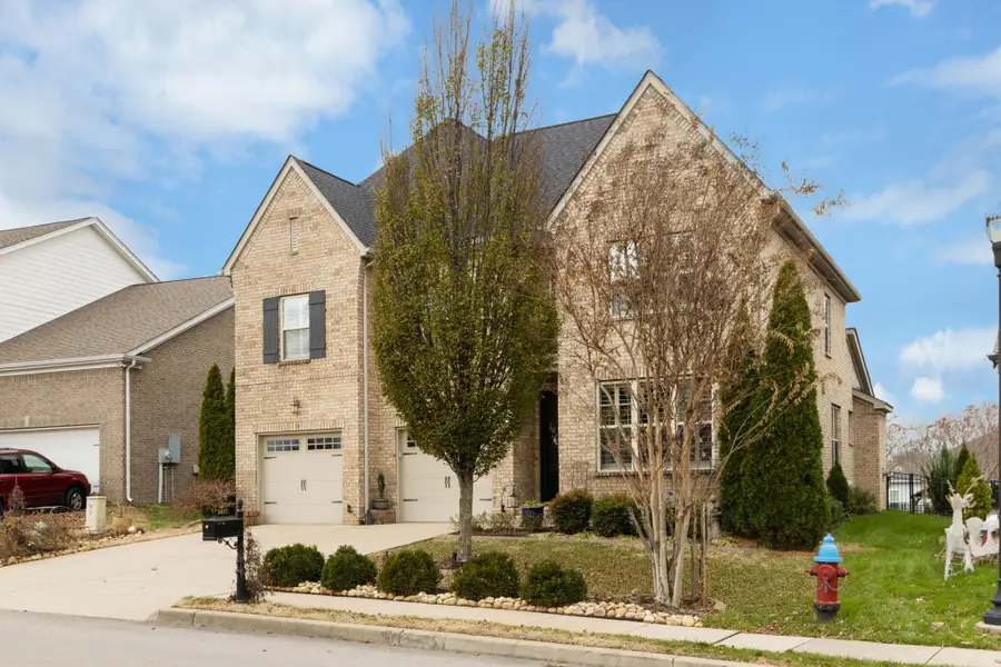 2017 Devonwood Ln, Thompsons Station, TN 37179 - Image #3