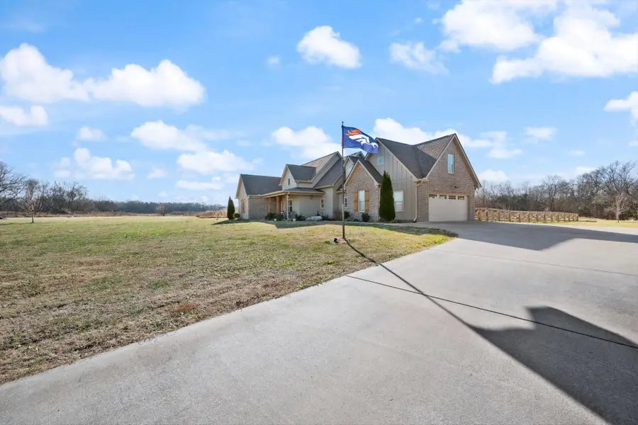 7138 Wayside Rd, Christiana, TN 37037 - Image #2