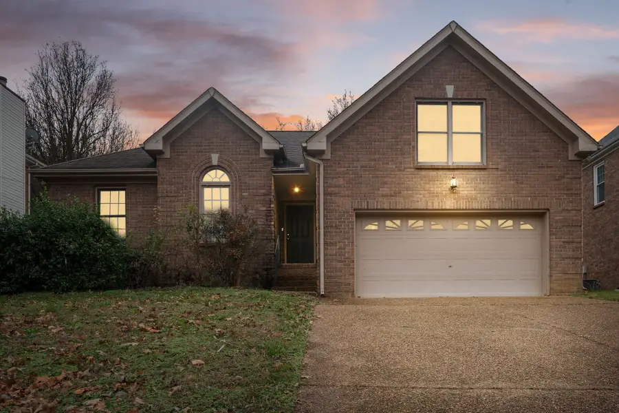 1332 Timber Valley Dr, Nashville, TN 37214 - Image #2