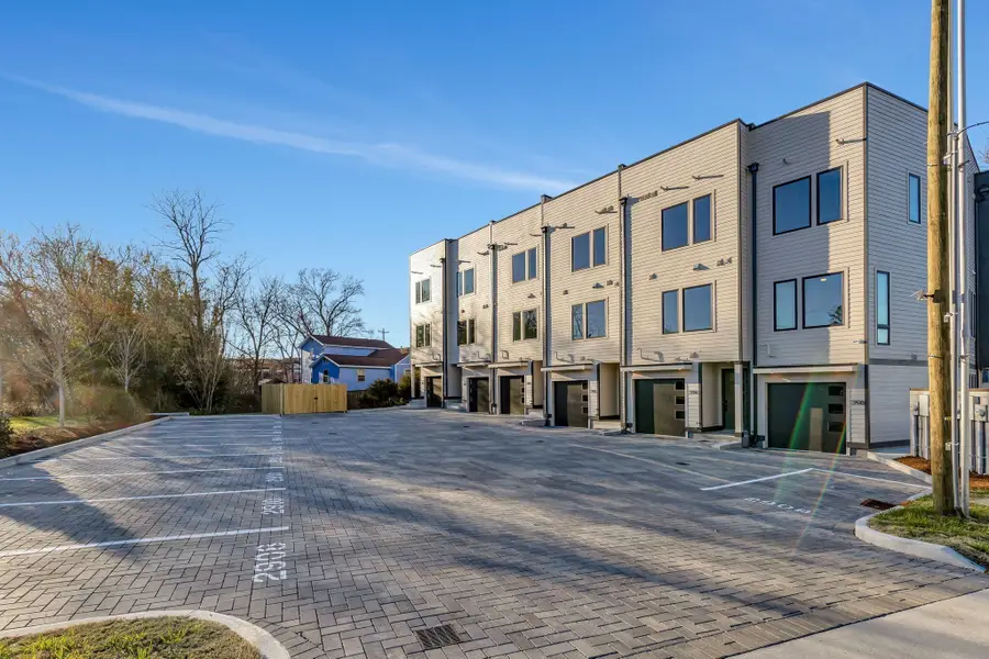 2918 Harlin Dr, Nashville, TN 37211 - Image #2