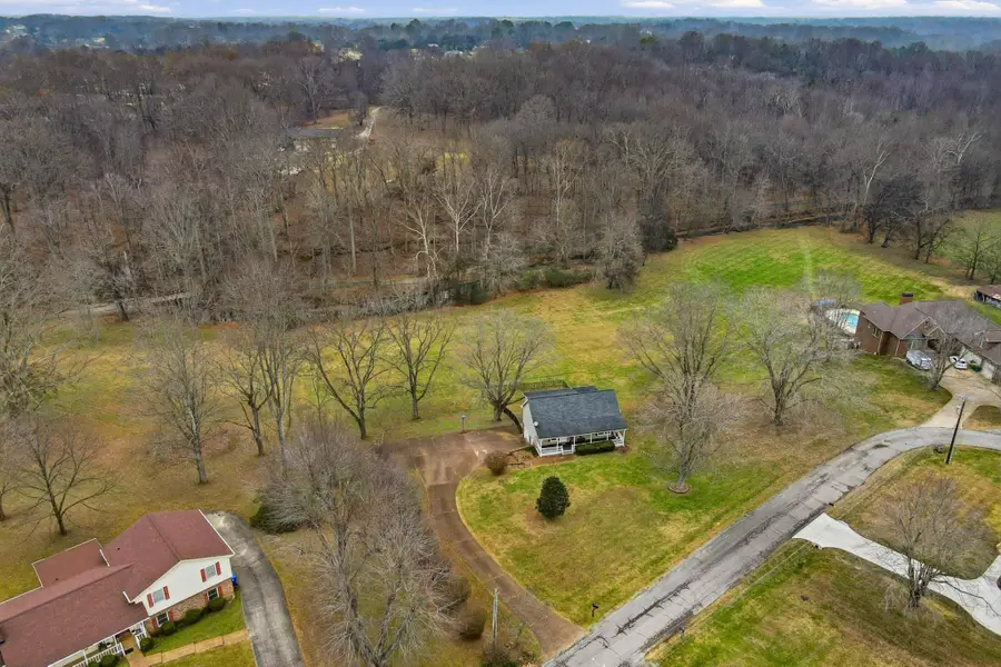 104 Brookview Dr, White House, TN 37188 - Image #2