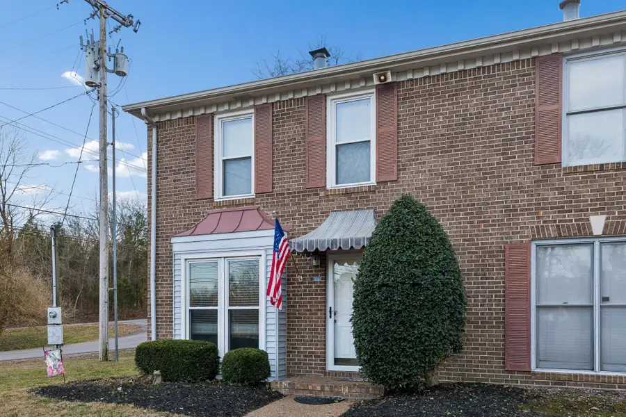 501 Williamsburg Dr, Nashville, TN 37214 - Image #2