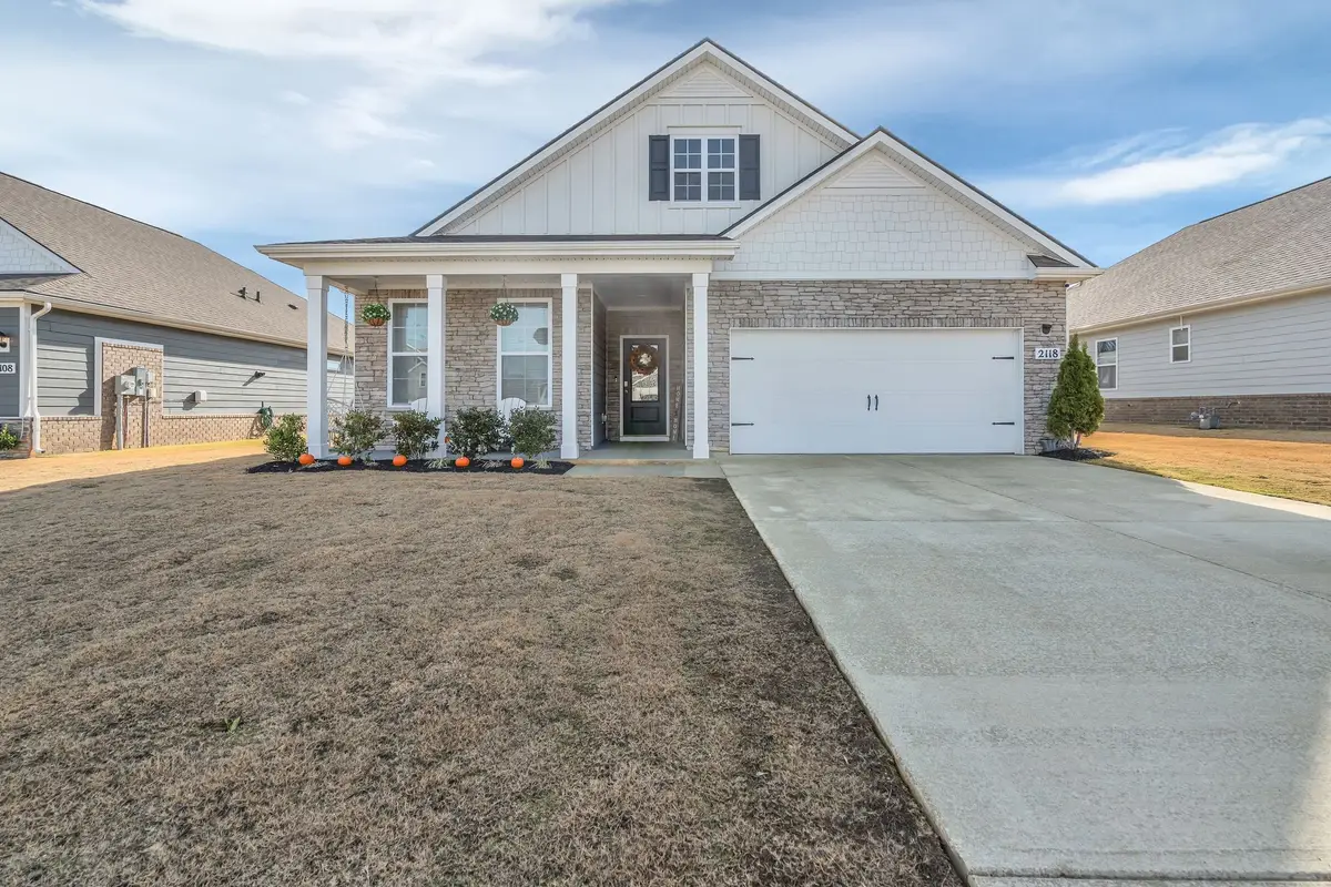2118 Quinn Dr, White House, TN 37188 - Image #1