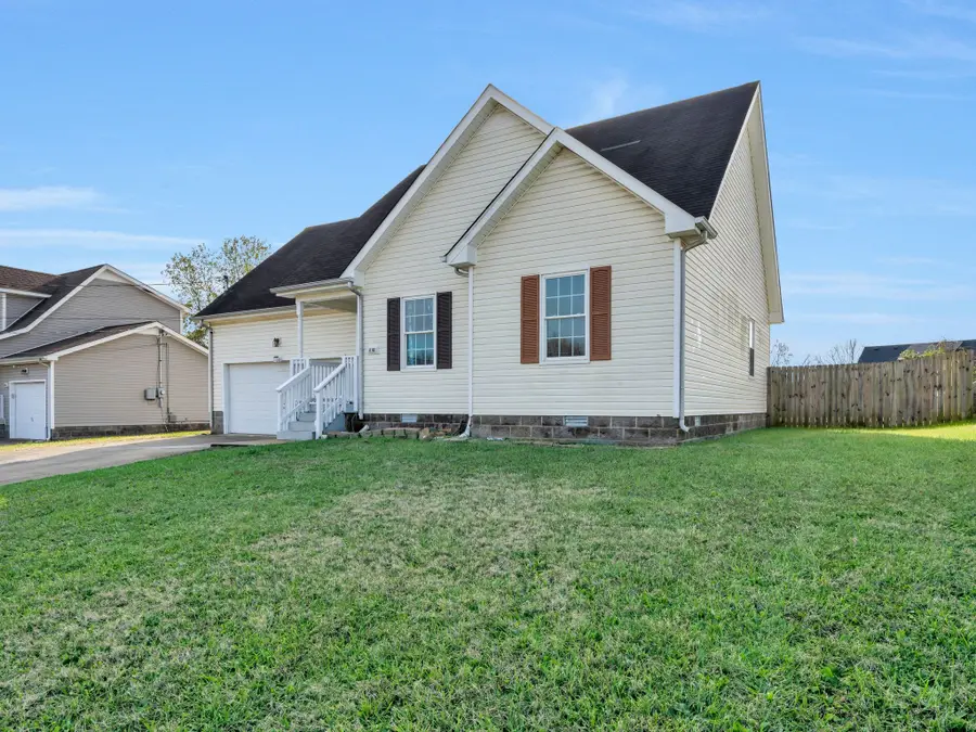 218 Senator Dr, Clarksville, TN 37042 - Image #3