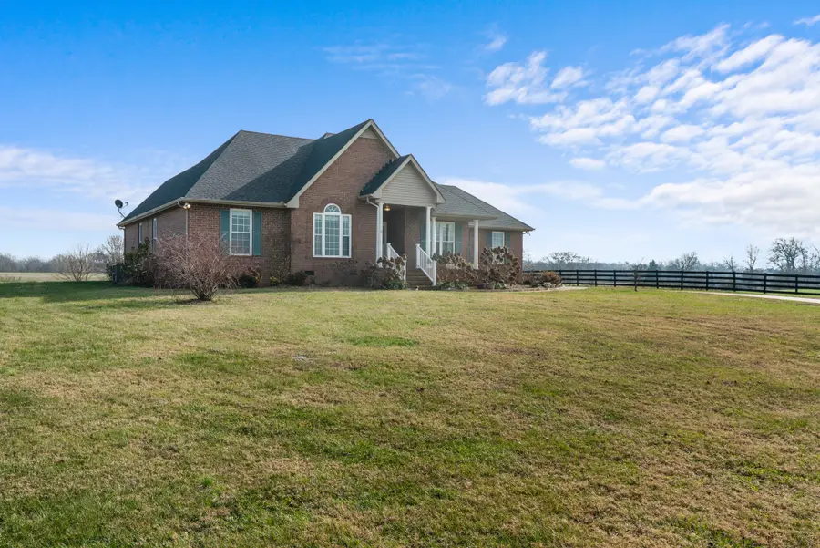 1010 Kamber Leigh Dr, Cedar Hill, TN 37032 - Image #3