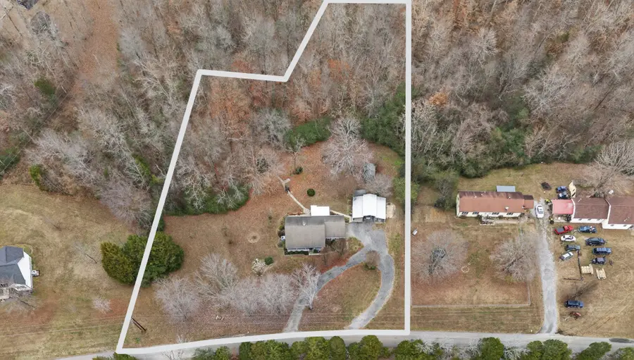 1041 Timber Ridge Rd, Charlotte, TN 37036 - Image #2