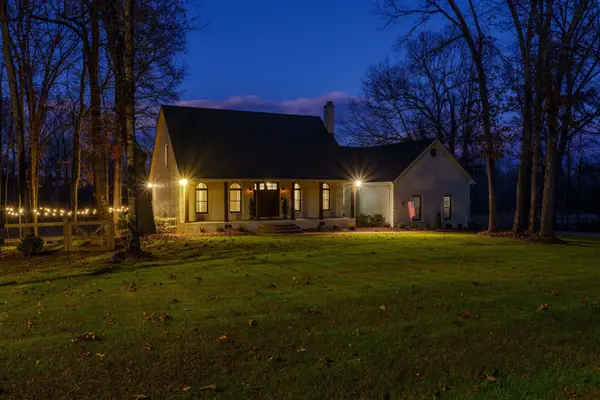 301 Walnut Creek Rd, Killen, AL 35645