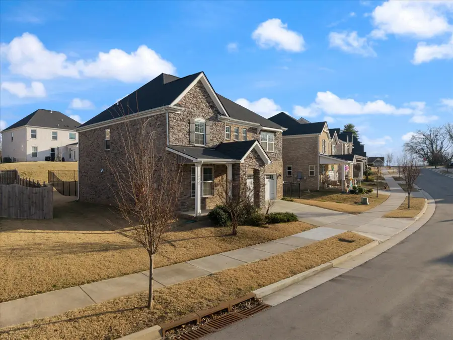 4229 Magnolia Farms Dr, Hermitage, TN 37076 - Image #2