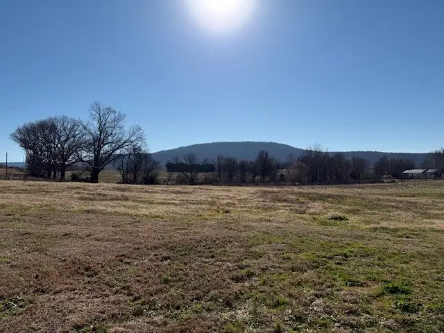 621 Laxson Rd, Pelham, TN 37366 - Image #2