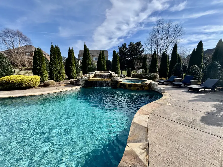 1848 Longmoore Ln, Brentwood, TN 37027 - Image #2