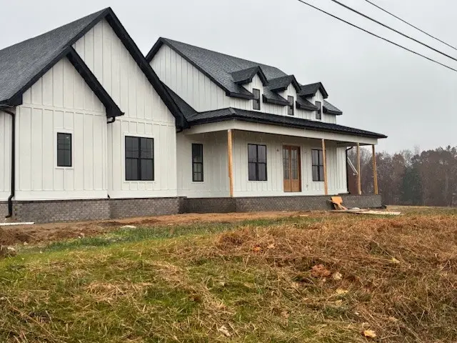 2622 Deer Creek Ln, White House, TN 37188 - Image #2