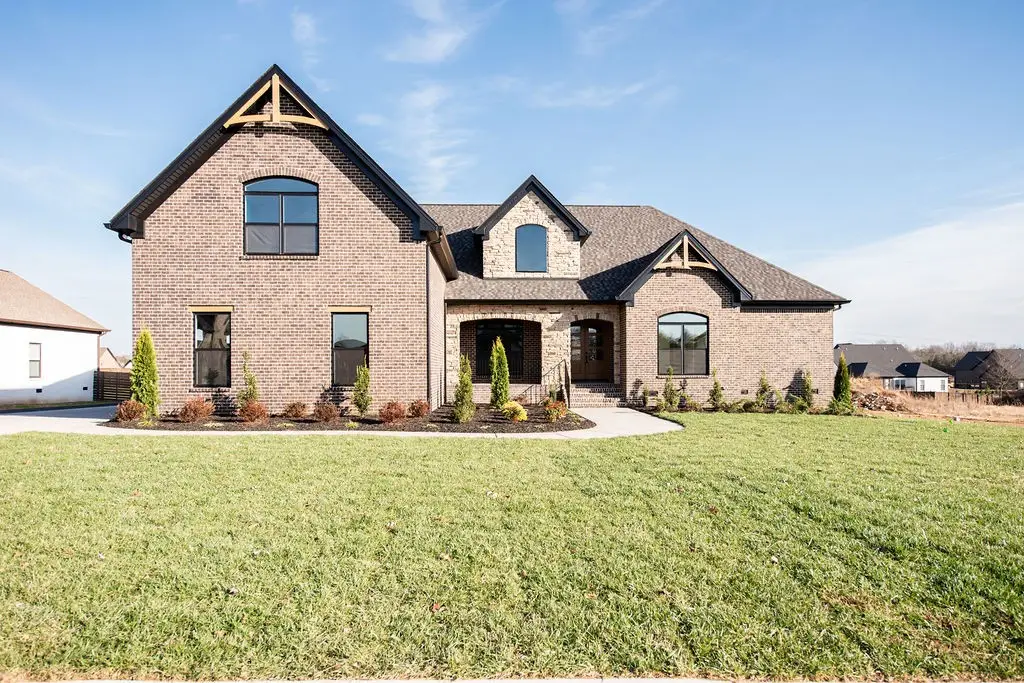 894 Harrisburg Ln, Mount Juliet, TN 37122 - Image #1