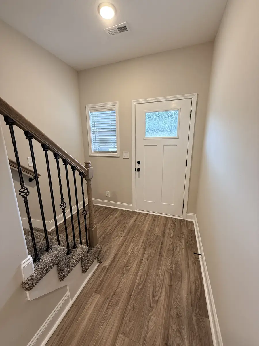 214 W Fallow Ct, Clarksville, TN 37040 - Image #2