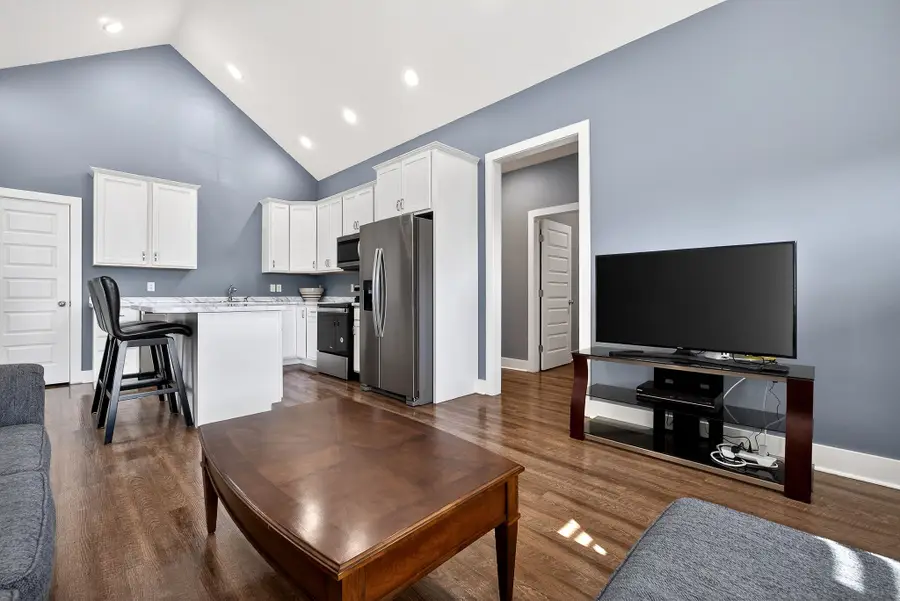 817 S Mountain St, Smithville, TN 37166 - Image #3