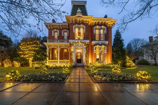 214 3rd Ave S, Franklin, TN 37064