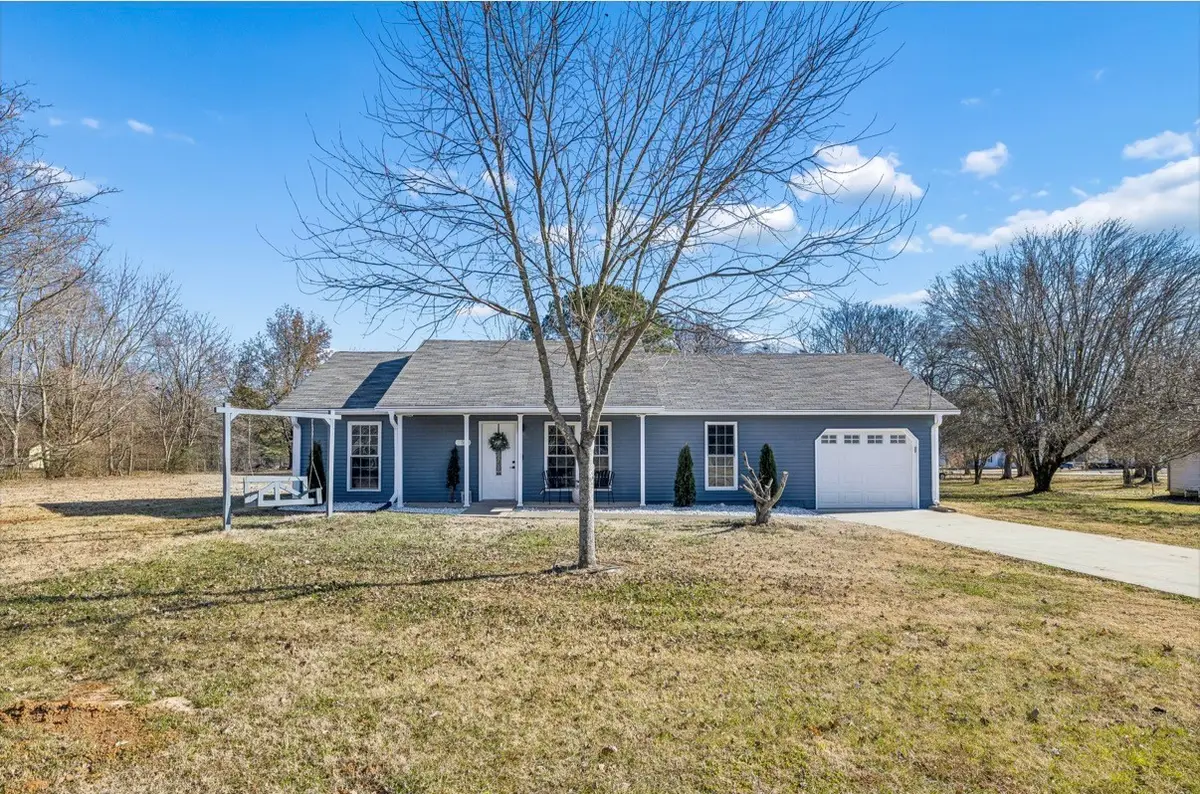 158 Suncrest Dr, La Vergne, TN 37086 - Image #1