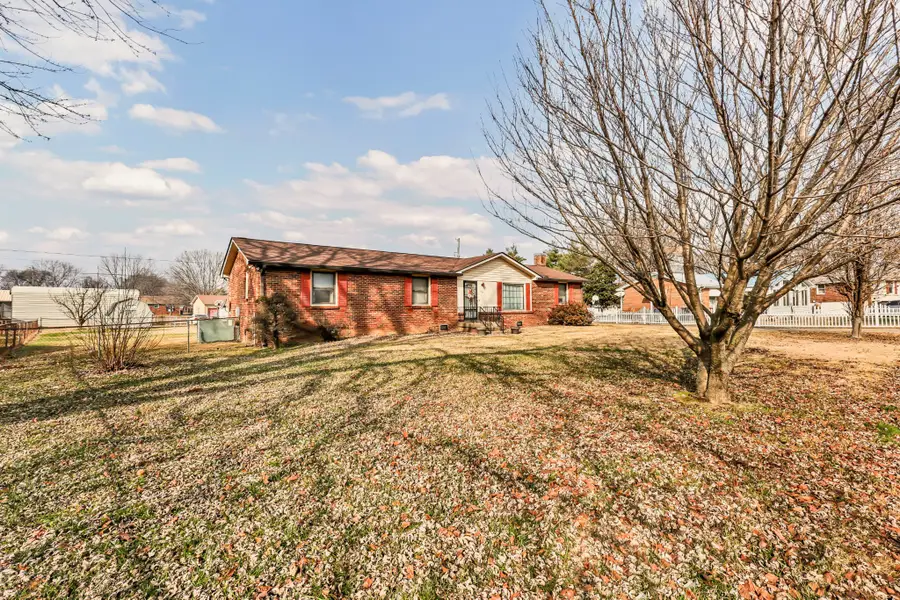 217 Sewell Dr, Clarksville, TN 37042 - Image #2