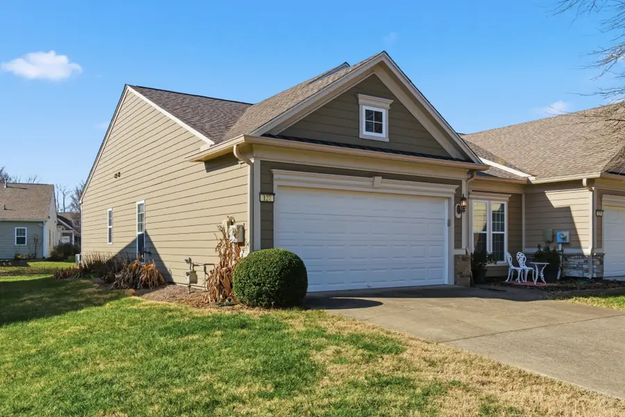 127 Old Towne Dr, Mount Juliet, TN 37122 - Image #2