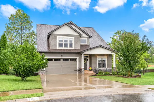 2253 Fairfax Dr, Clarksville, TN 37043