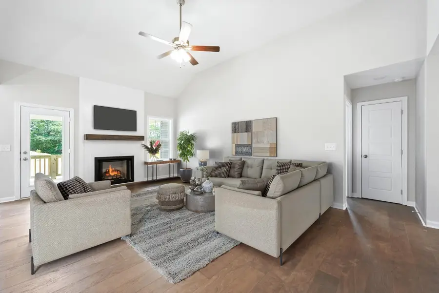 1590 Fredrick Dr, Clarksville, TN 37042 - Image #3