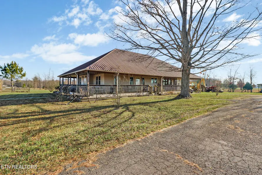 1275 Twin Bridge Rd, Deer Lodge, TN 37726 - Image #2