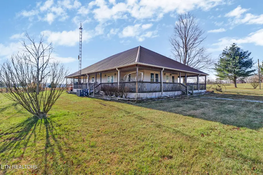 1275 Twin Bridge Rd, Deer Lodge, TN 37726 - Image #3