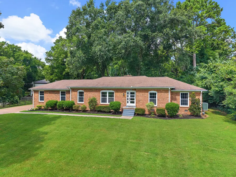 5239 Trousdale Dr, Nashville, TN 37220 - Image #3