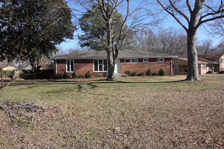201 Brandywine Dr, Clarksville, TN 37042 - Image #1