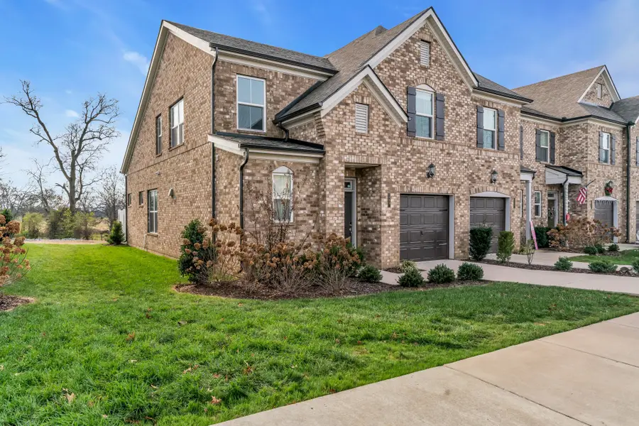 433 Deveron Dr, Gallatin, TN 37066 - Image #3