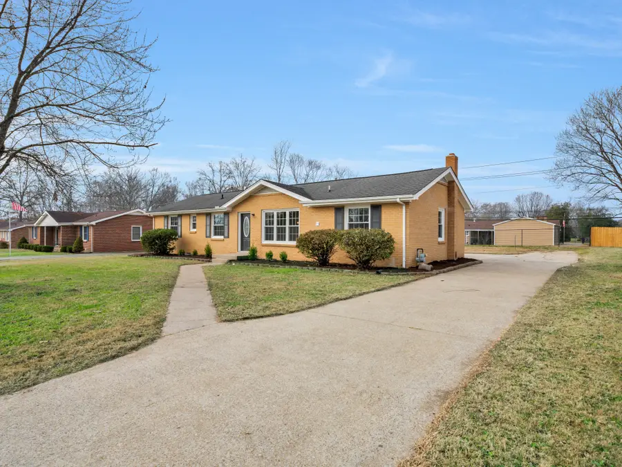 204 Kingswood Dr, Clarksville, TN 37043 - Image #3