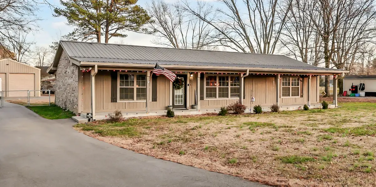 214 Eastside Dr, White House, TN 37188 - Image #1