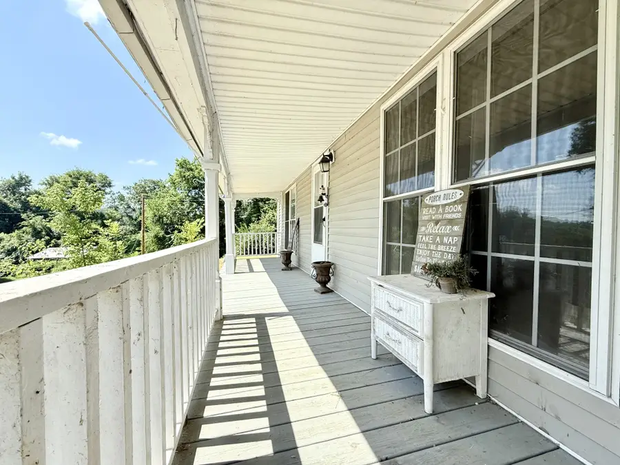 2844 Jarman Hollow Rd, Palmyra, TN 37142 - Image #2