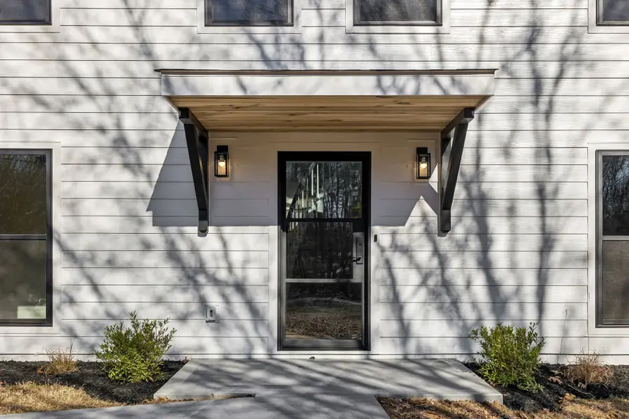 628 Vaughans Gap Rd, Spring Hill, TN 37174 - Image #2