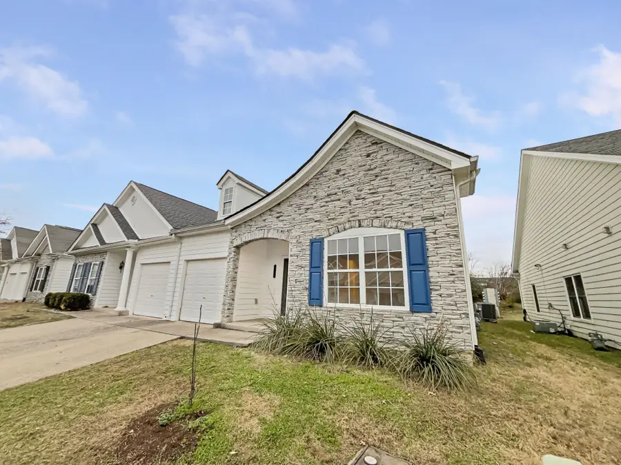 331 Harbor Village Dr, Madison, TN 37115 - Image #2