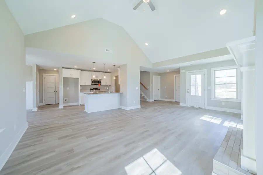 381 Copperas Creek Rd, Tullahoma, TN 37388 - Image #2