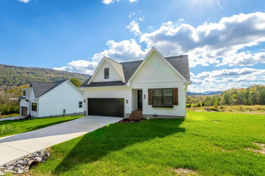 738 Sells Ln, Trenton, GA 30752 - Image #2