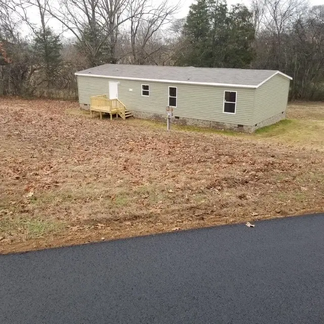 205 Dorothy Ln, Hartsville, TN 37074 - Image #2