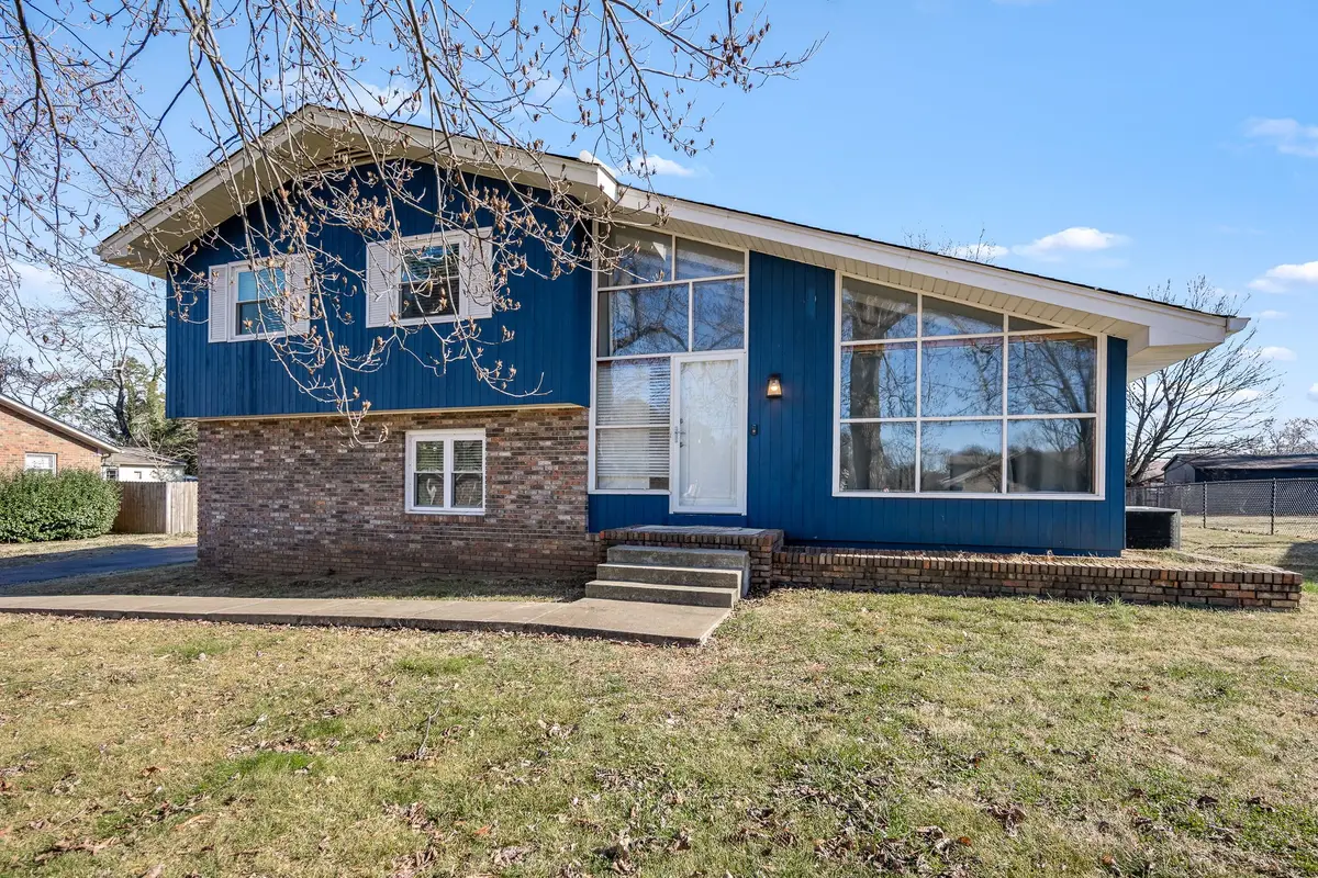 1110 Trinity Dr, Murfreesboro, TN 37129 - Image #1