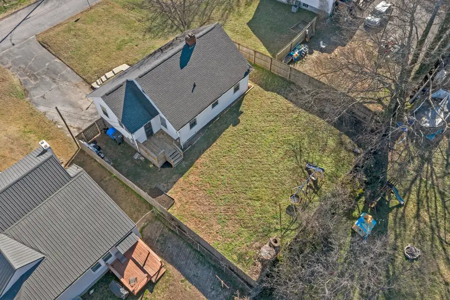 2106 Thomas Ave, Columbia, TN 38401 - #3