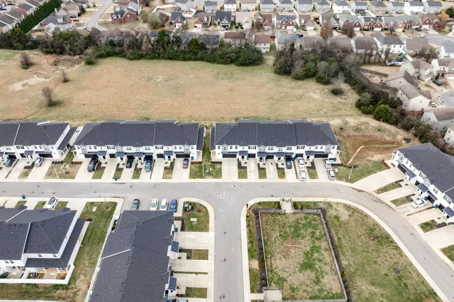 4240 Spyglass Dr, Murfreesboro, TN 37127 - #2