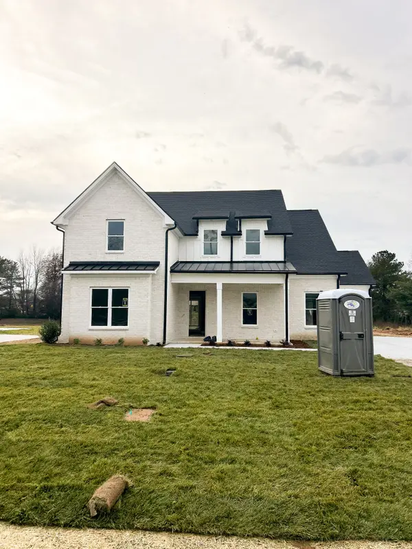 520 Gresham Ln, Murfreesboro, TN 37129