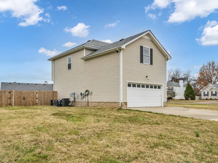 1321 Loren Cir, Clarksville, TN 37042 - Image #3